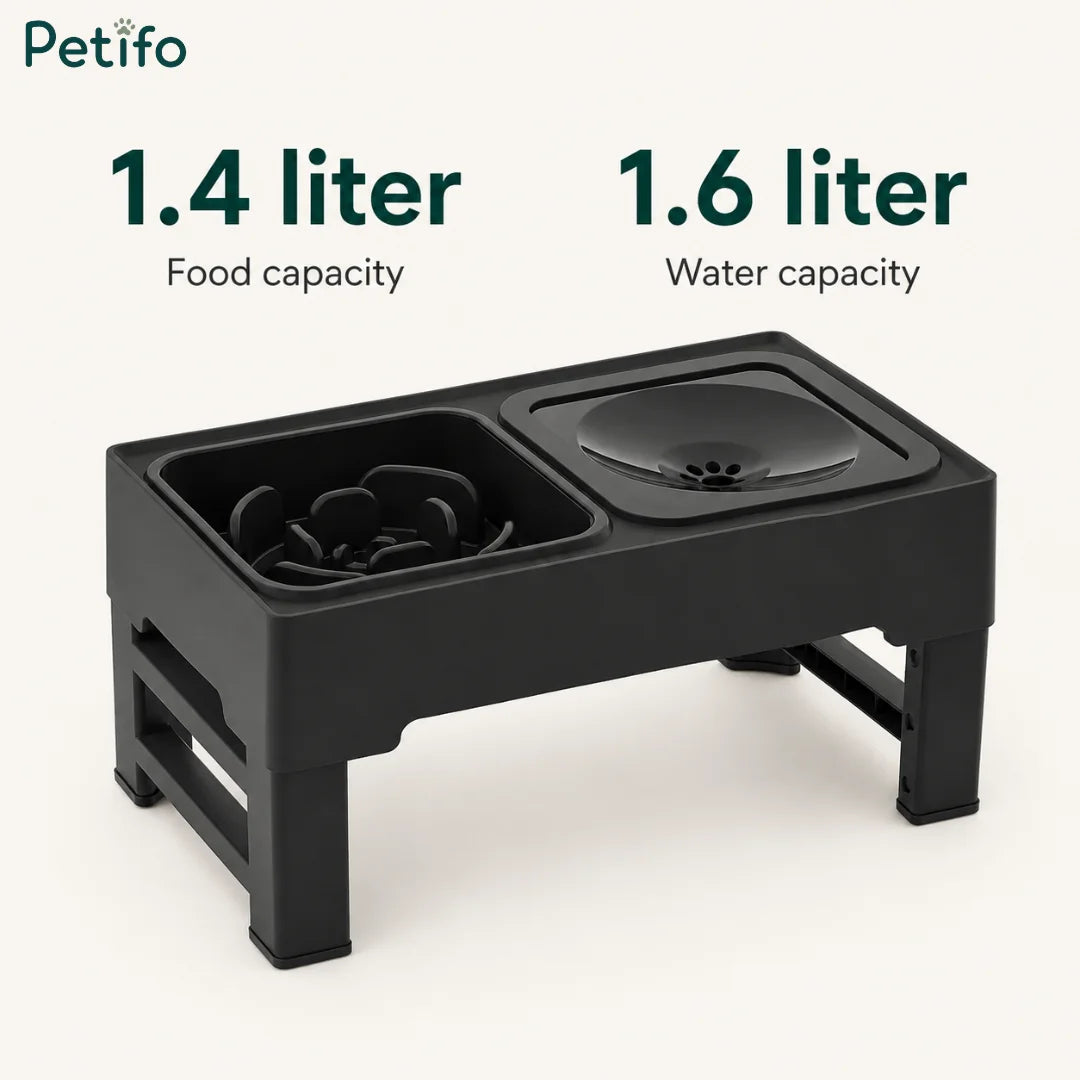 Raised pet feeding station displaying a 1.4-liter food capacity and 1.6-liter water capacity.