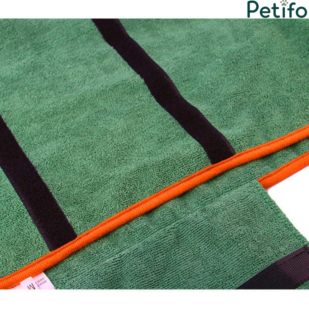 Close-up of soft microfibre fabric, durable stitching, and velcro straps on Petifo dog towel robe
