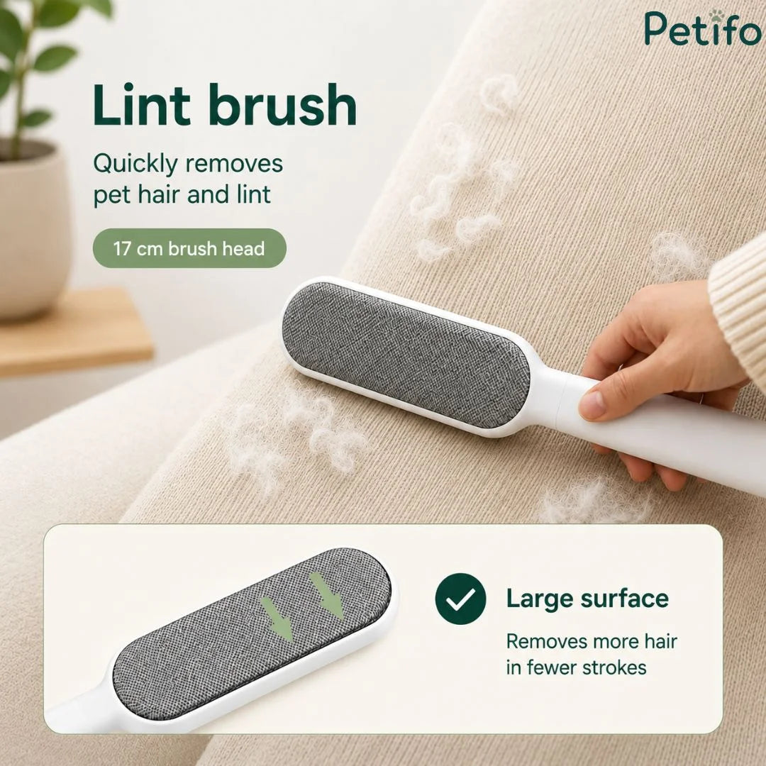 Close-up view of the 17 cm brush head demonstrating its large surface area to remove more hair in fewer strokes.